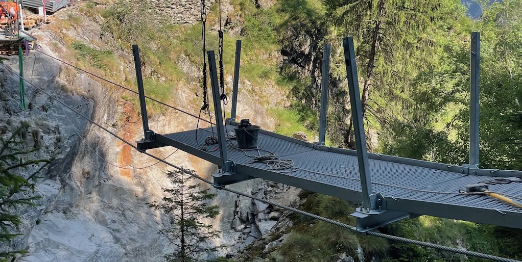 Construction de la passerelle du diable