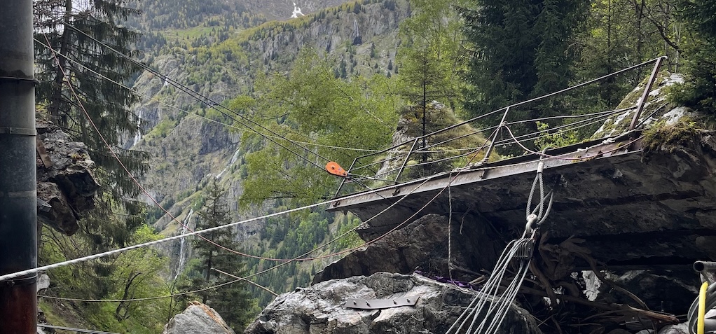 Construction de la passerelle du diable